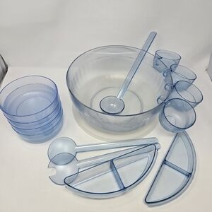 VINTAGE TUPPERWARE BLUE PRELUDIO ENTERTAINING SET 15 PIECE PUNCH SALAD BOWL DIP